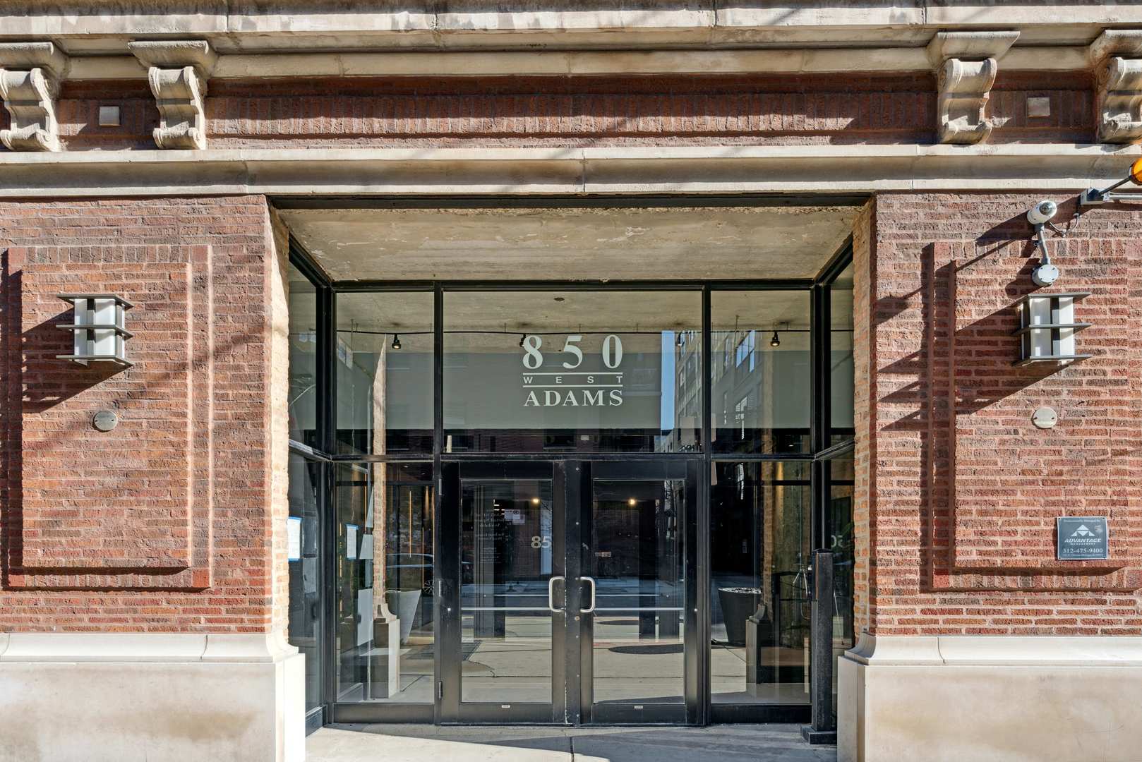 850 W Adams Street 4A