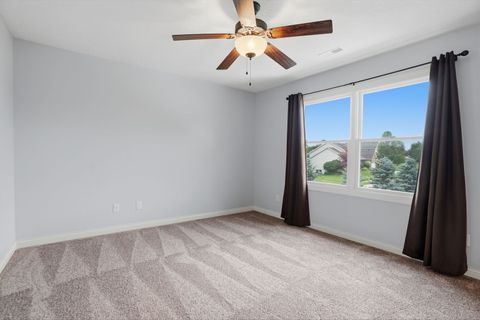 Tiny photo for 4889 Allen Road, Bettendorf, IA 52722 (MLS # 12687724)