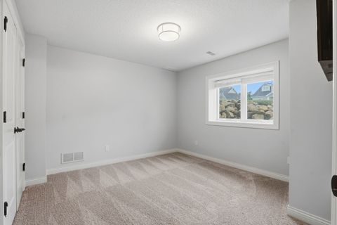 Tiny photo for 4889 Allen Road, Bettendorf, IA 52722 (MLS # 12687724)