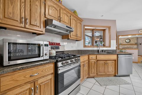 Tiny photo for 12902 W Beaver Lake Drive, Homer Glen, IL 60491 (MLS # 12691354)