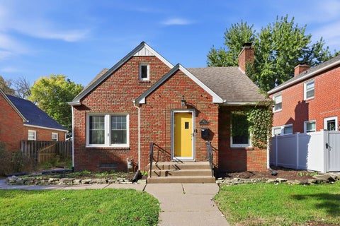 Photo of 1612 Elmore Avenue, Davenport, IA 52803 (MLS # 12791932)