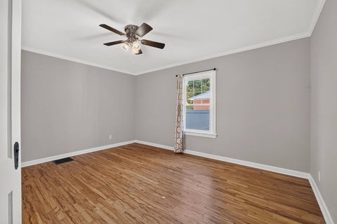 Tiny photo for 1612 Elmore Avenue, Davenport, IA 52803 (MLS # 12791932)