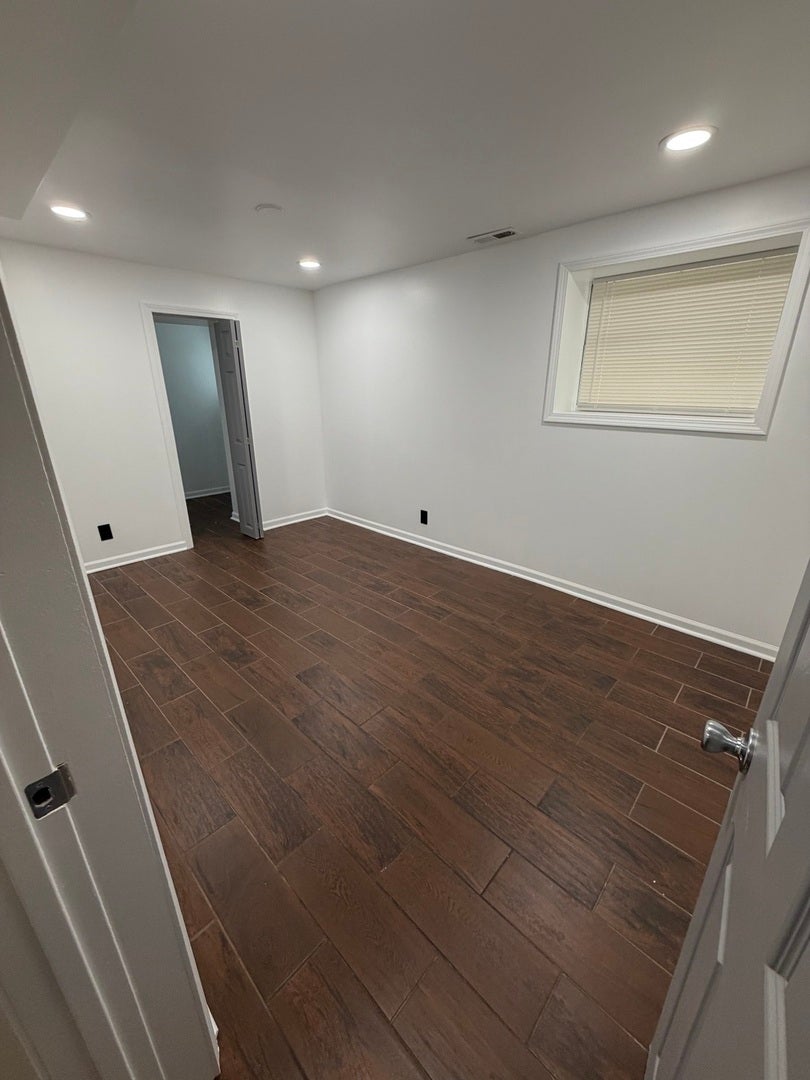 6125 S Champlain Avenue G
