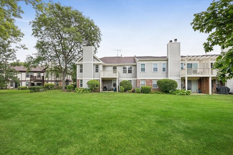 Tiny photo for 172 White Branch Court #172, Buffalo Grove, IL 60089 (MLS # 12718351)