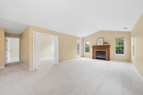 Tiny photo for 172 White Branch Court #172, Buffalo Grove, IL 60089 (MLS # 12718351)