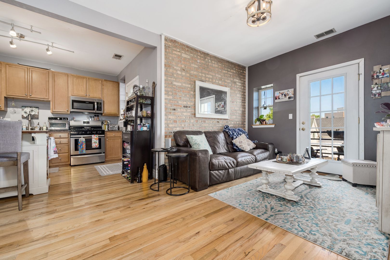2546 W GEORGE Street 2