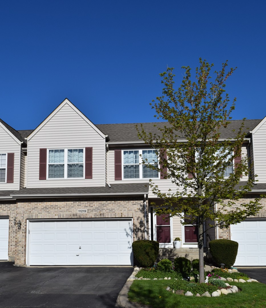 View Huntley, IL 60142 townhome