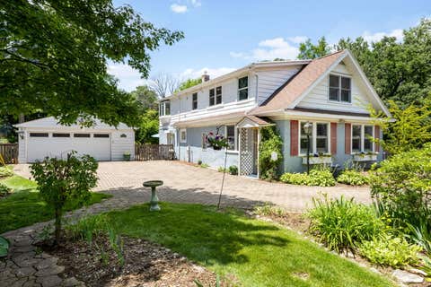 Tiny photo for 740 N Brainard Avenue, La Grange Park, IL 60526 (MLS # 12677710)