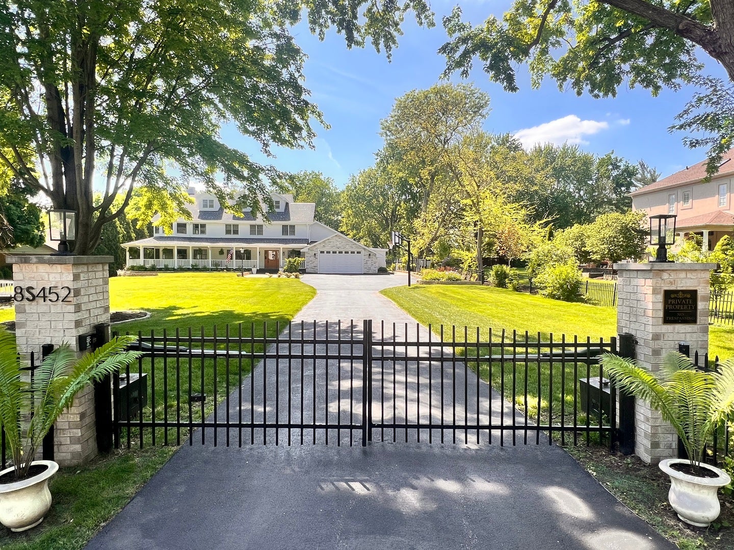 8S452 Bell Drive
