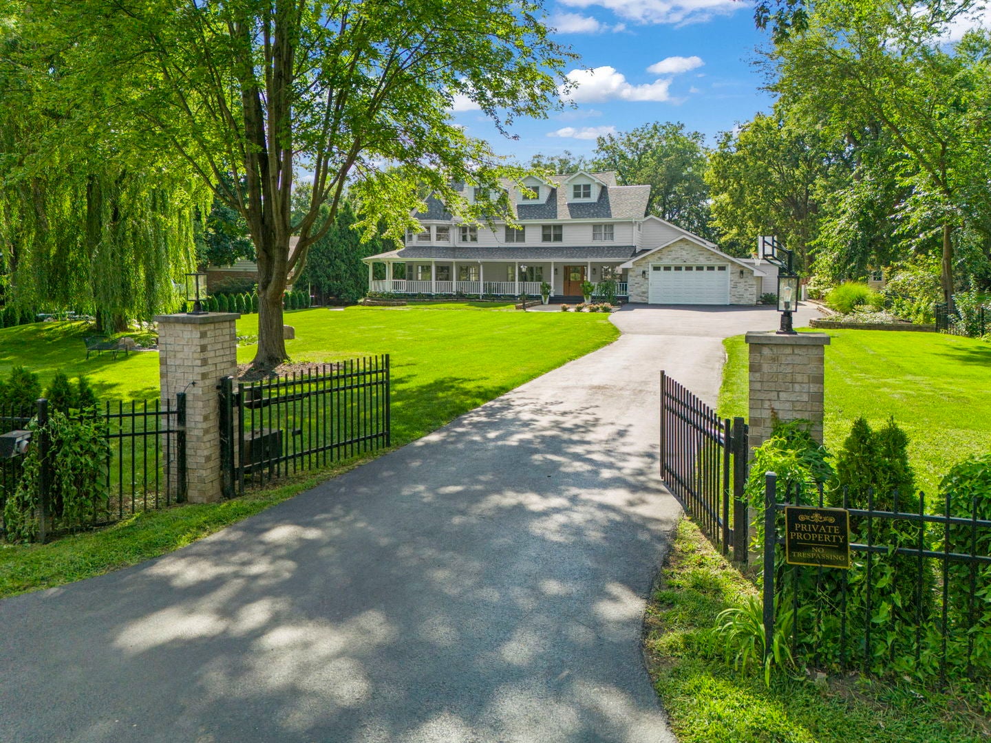 8S452 Bell Drive