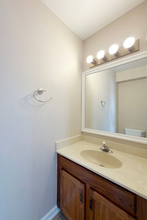 Tiny photo for 424 Le Parc Circle, Buffalo Grove, IL 60089 (MLS # 12588375)