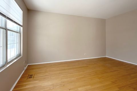 Tiny photo for 424 Le Parc Circle, Buffalo Grove, IL 60089 (MLS # 12588375)