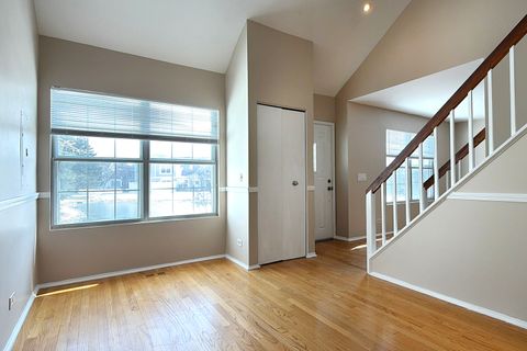 Tiny photo for 424 Le Parc Circle, Buffalo Grove, IL 60089 (MLS # 12588375)