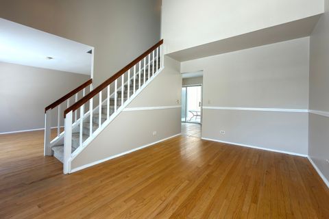 Tiny photo for 424 Le Parc Circle, Buffalo Grove, IL 60089 (MLS # 12588375)