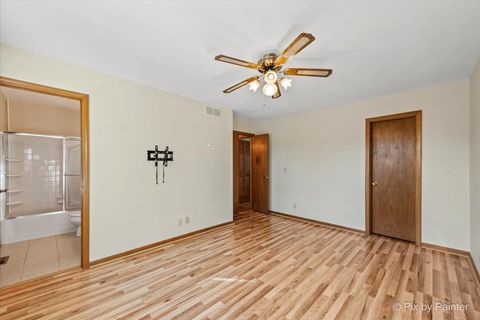 Tiny photo for 1120 Emerald Drive, Aurora, IL 60506 (MLS # 12466070)