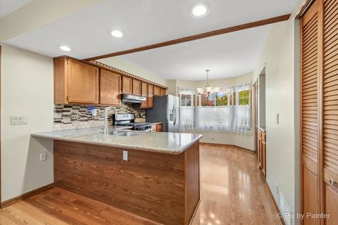 Tiny photo for 1120 Emerald Drive, Aurora, IL 60506 (MLS # 12466070)