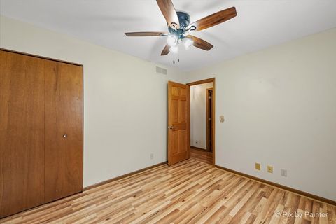 Tiny photo for 1120 Emerald Drive, Aurora, IL 60506 (MLS # 12466070)