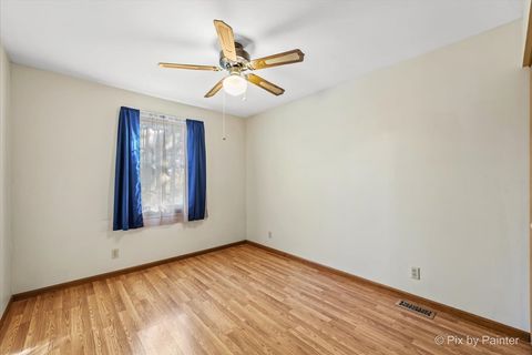 Tiny photo for 1120 Emerald Drive, Aurora, IL 60506 (MLS # 12466070)