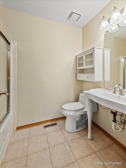 Tiny photo for 1120 Emerald Drive, Aurora, IL 60506 (MLS # 12466070)