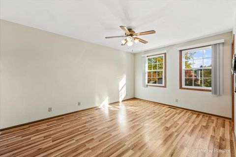 Tiny photo for 1120 Emerald Drive, Aurora, IL 60506 (MLS # 12466070)