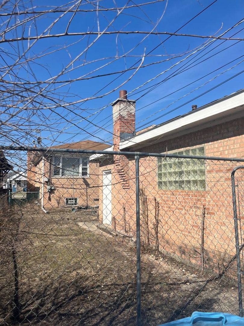 579 INGRAHAM Avenue