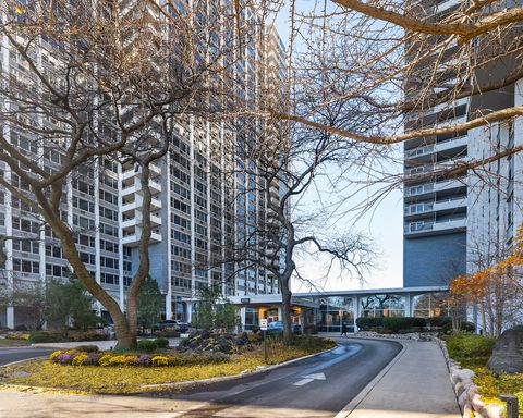 Photo of Chicago, IL 60613 (MLS # 12543081)