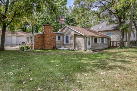 Photo of 421 THORNTON Street, Lockport, IL 60441 (MLS # 12755475)