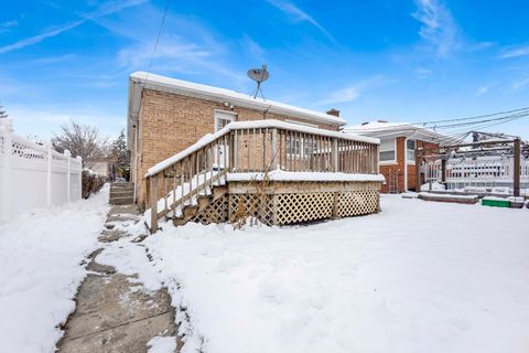 Tiny photo for 5265 W Devon Avenue, Chicago, IL 60646 (MLS # 12537181)