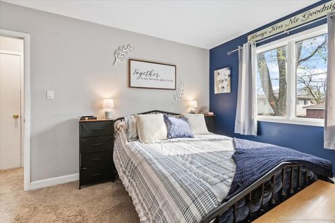 Tiny photo for 16419 Terry Lane, Oak Forest, IL 60452 (MLS # 12589599)