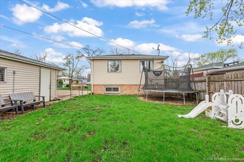 Tiny photo for 16419 Terry Lane, Oak Forest, IL 60452 (MLS # 12589599)