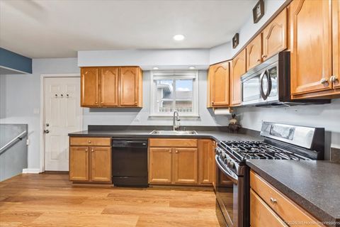 Tiny photo for 16419 Terry Lane, Oak Forest, IL 60452 (MLS # 12589599)