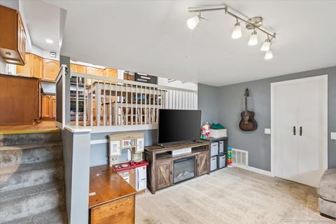 Tiny photo for 16419 Terry Lane, Oak Forest, IL 60452 (MLS # 12589599)