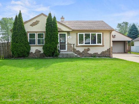 Photo of 667 N Lombard Avenue, Lombard, IL 60148 (MLS # 12458140)