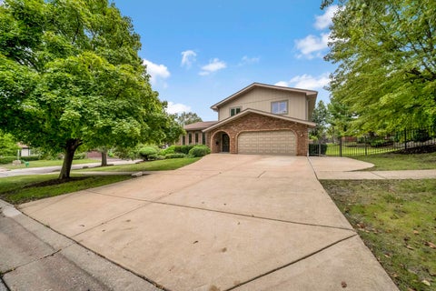 Tiny photo for 420 Freehauf Street, Lemont, IL 60439 (MLS # 12765547)