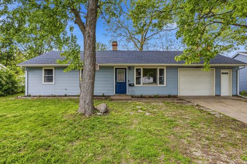 Photo of 1429 Holly Hill Drive, Champaign, IL 61821 (MLS # 12641165)