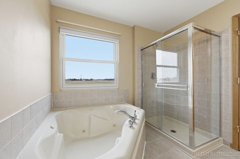 Tiny photo for 2593 Moutray Lane, North Aurora, IL 60542 (MLS # 12585225)