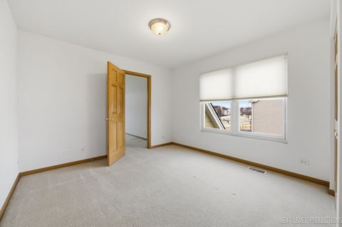 Tiny photo for 2593 Moutray Lane, North Aurora, IL 60542 (MLS # 12585225)