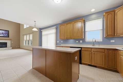 Tiny photo for 2593 Moutray Lane, North Aurora, IL 60542 (MLS # 12585225)