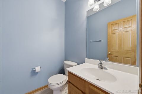 Tiny photo for 2593 Moutray Lane, North Aurora, IL 60542 (MLS # 12585225)