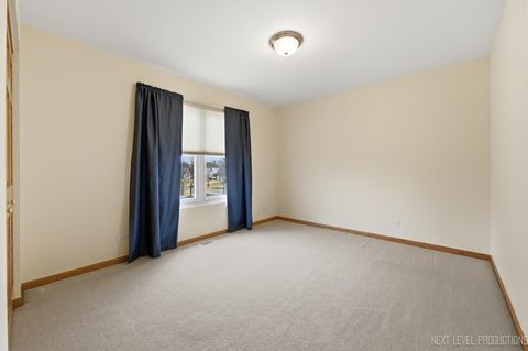 Tiny photo for 2593 Moutray Lane, North Aurora, IL 60542 (MLS # 12585225)