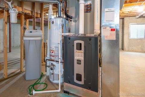 Tiny photo for 2593 Moutray Lane, North Aurora, IL 60542 (MLS # 12585225)