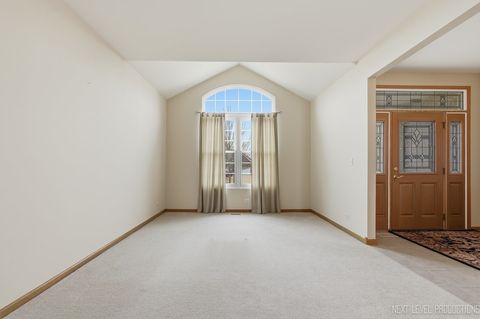 Tiny photo for 2593 Moutray Lane, North Aurora, IL 60542 (MLS # 12585225)