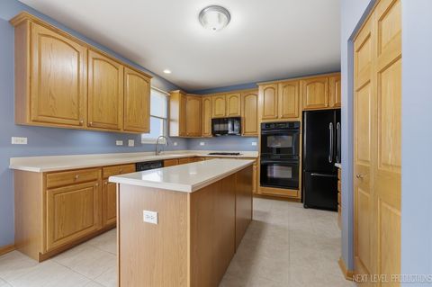 Tiny photo for 2593 Moutray Lane, North Aurora, IL 60542 (MLS # 12585225)