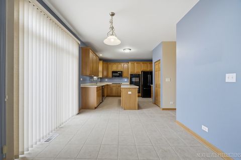 Tiny photo for 2593 Moutray Lane, North Aurora, IL 60542 (MLS # 12585225)