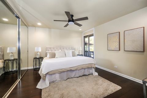 Tiny photo for 5501 Lakeside Drive #3B, Lisle, IL 60532 (MLS # 12499514)