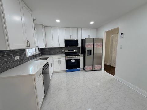 Tiny photo for 15203 Waterman Drive, South Holland, IL 60473 (MLS # 12643293)