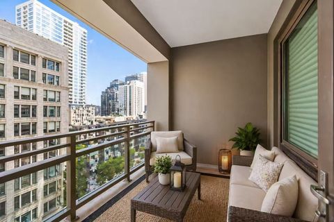 Tiny photo for 130 N Garland Court #1206, Chicago, IL 60603 (MLS # 12628151)