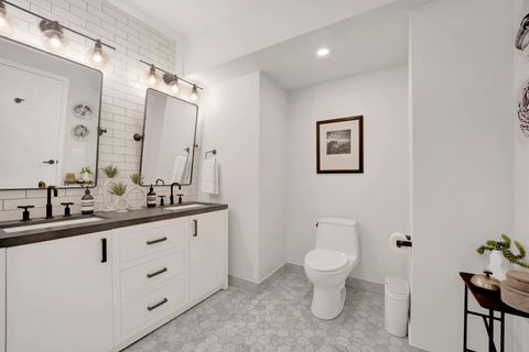 Tiny photo for 33 W ONTARIO Street #21H, Chicago, IL 60654 (MLS # 12485448)