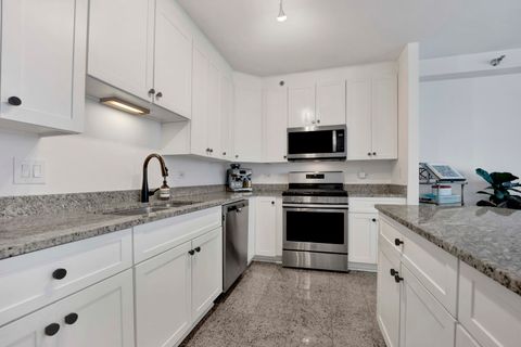 Tiny photo for 33 W ONTARIO Street #21H, Chicago, IL 60654 (MLS # 12485448)
