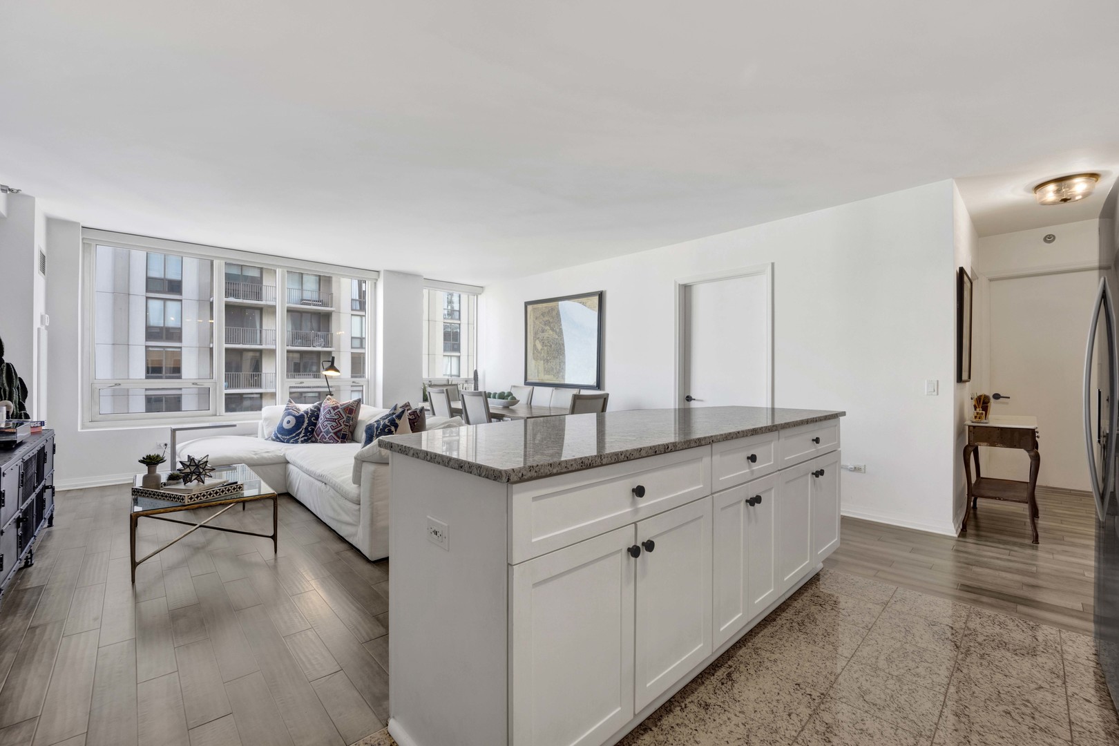 33 W ONTARIO Street 21H